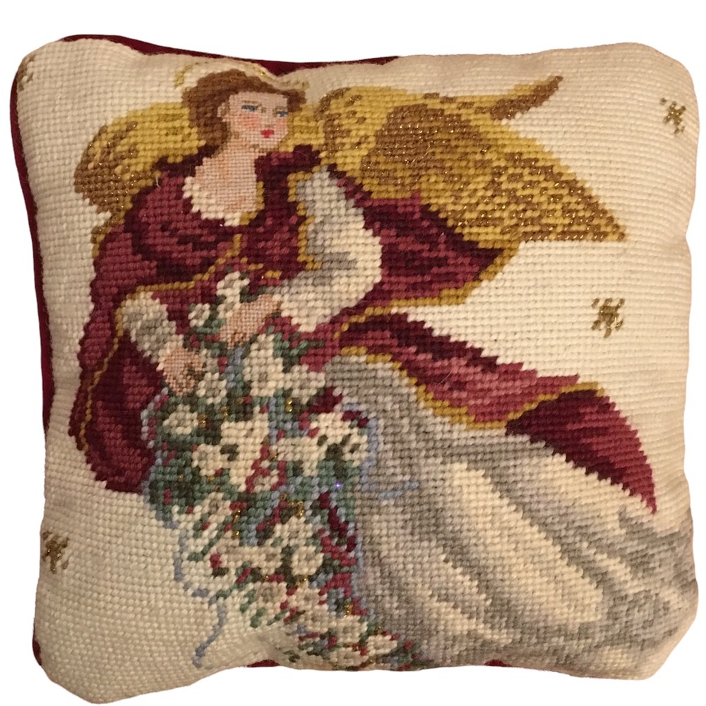 Needlepoint Angel‎ peti point face Pillow Red Velvet Back